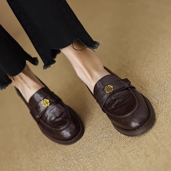 Genuine Leather Camellia Lazy Loafers Women's 2025 Spring New Retro British Style Small Leather Shoes Coarse Mid-heel Single-layer Shoes