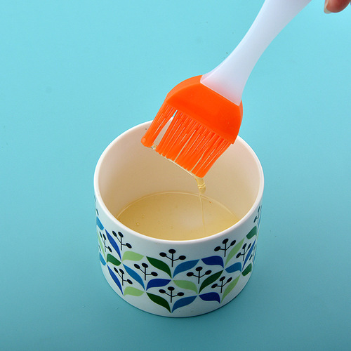 Split Silicone Oil Brush, Medium Size BBQ Oil Brush, Kitchen Baking Tool Silicone Brush