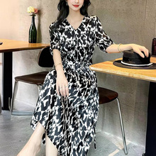 19姆米真丝弹力缎印花连衣裙深圳高档女装夏季薄款v领收腰裙子