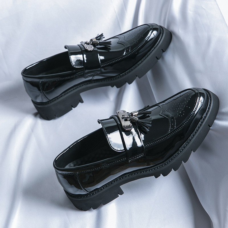 2025 Men's Business Casual Pointed Toe Thick Sole Patent Leather Brogue Youth Trend Korean Style Trendy Shoes_vogvips.com