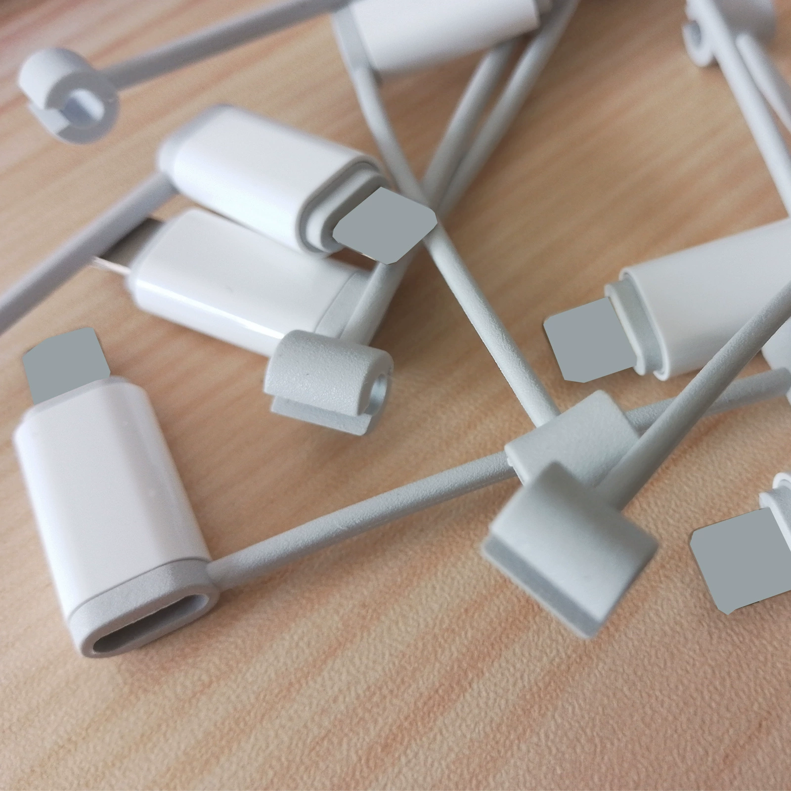 Lighting adapter with charging adapter suitable for iPhone/iPad