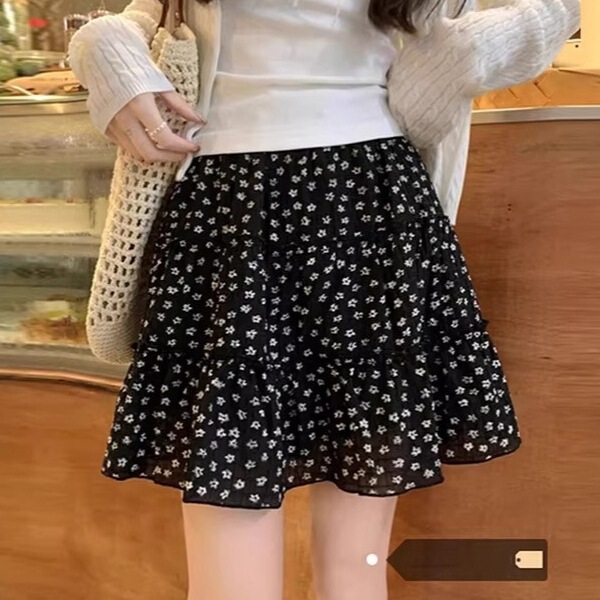 Polka Dot Floral Short Skirt for Women Summer 2025 New Anti-Exposure High Waist A-Line Skirt Black Fluffy Cake Skirt