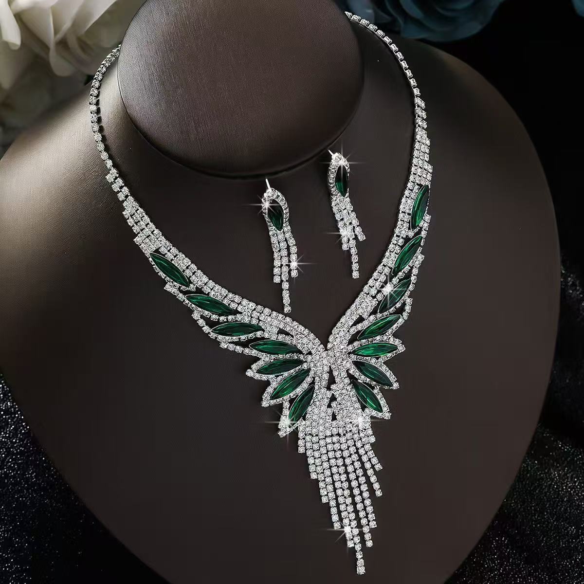 Brillante collar de diamantes pendientes novia joyería de boda moda cadena de garras fiesta de bodas traje de vestir fabricantes al por mayor