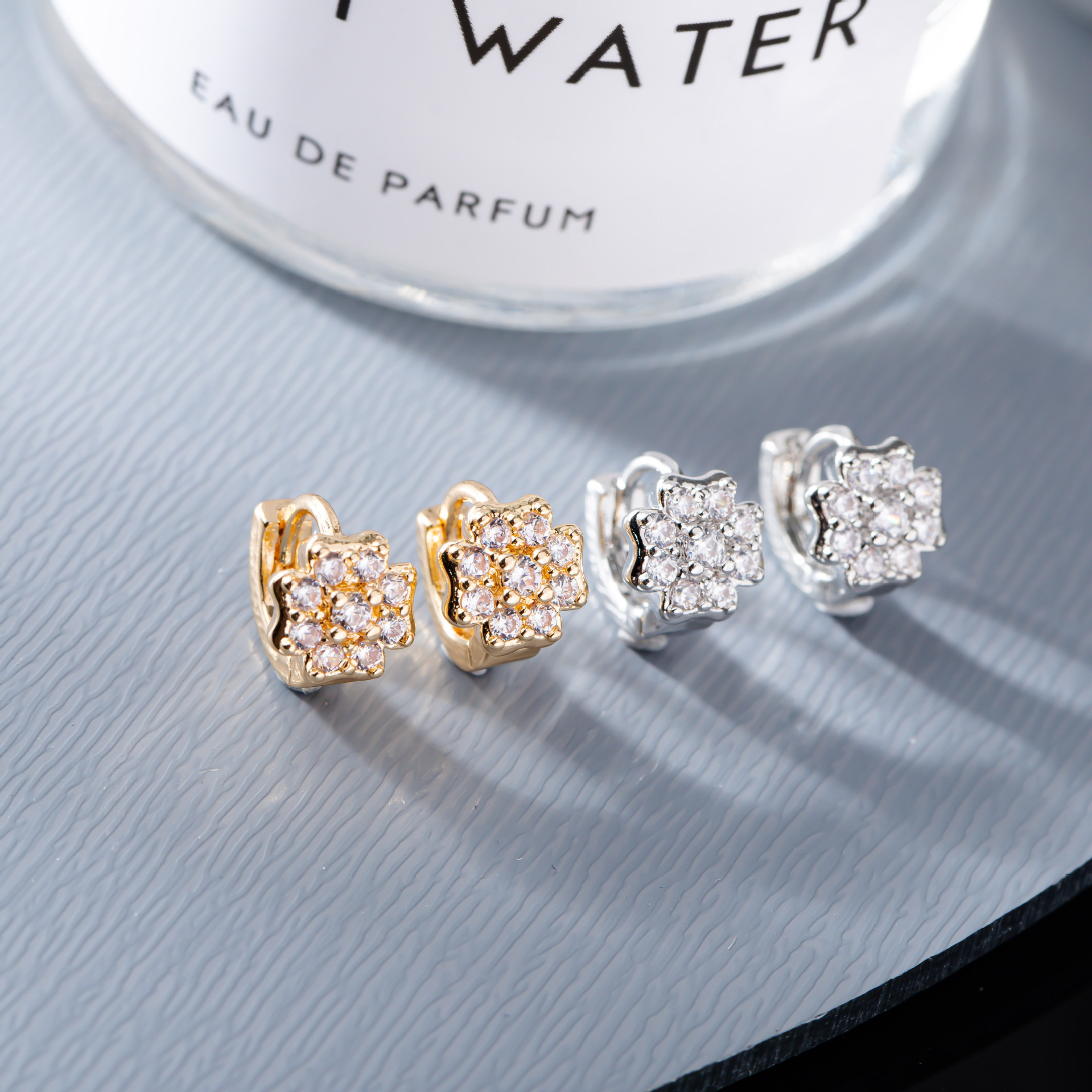 S925 Silver Needle European and American Non-Fading Export Cross-Border Men's Earrings Four-Leaf Clover Inlaid with Zircon Versatile Women's Earrings Wholesale