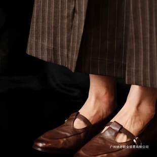 �͹���ɫ2025����С����������ϵ�L�¿�T�͎�Ӣ��ƽ�׆�ЬŮ��ʽ