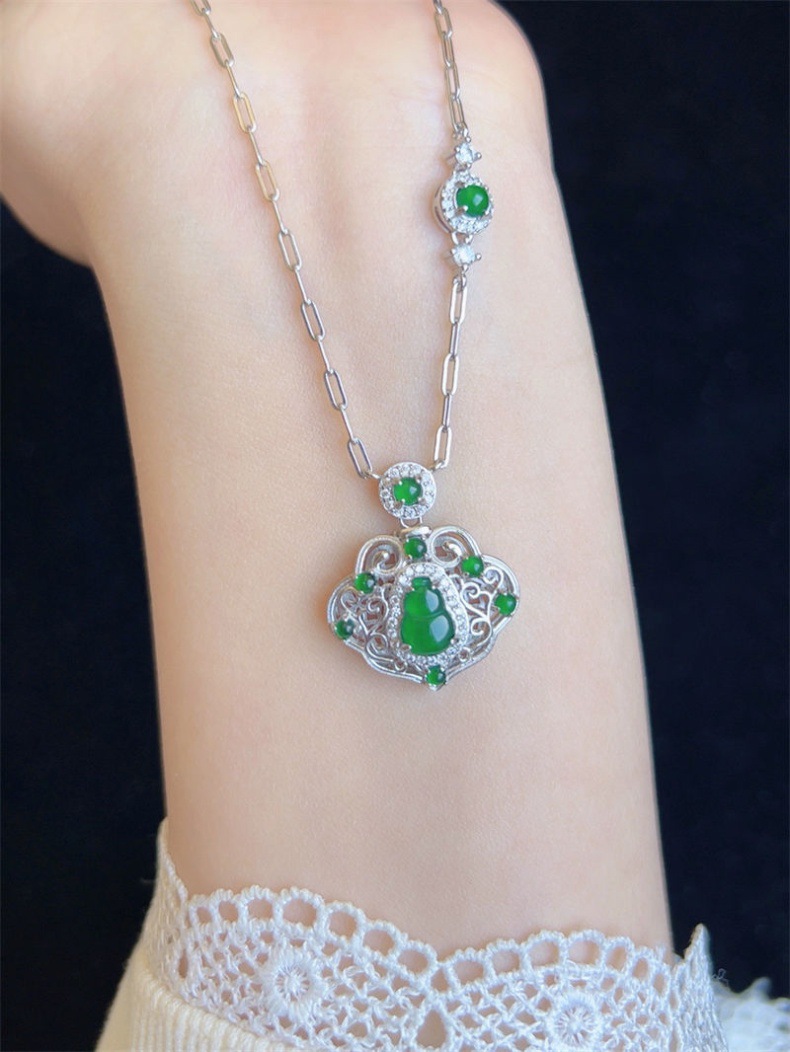 Vòng cổ ngọc bích tự nhiên bạc 925 mạ vàng mặt hồ lô phong thủy chi tiết 23