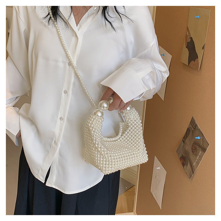571g Weight Open Closure Type Single Shoulder Strap Strap Type Crossbody Bag Bags Type Holiday, Party Occasion Plastic Material Solid Color Pattern All Seasons Season Women's Gender Elegant, Classic Style Style Square Shape Small Size Women's Small Plastic Solid Color Elegant Classic Style Square Open Crossbody Bag 22