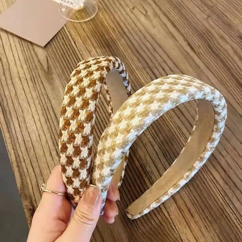 Vintage Plaid Felt Hair Clip Wide Edge Press-in Hairpin Net Face Washing Hairpin for Women Stylish Versatile Simple Headband Hair Accessory