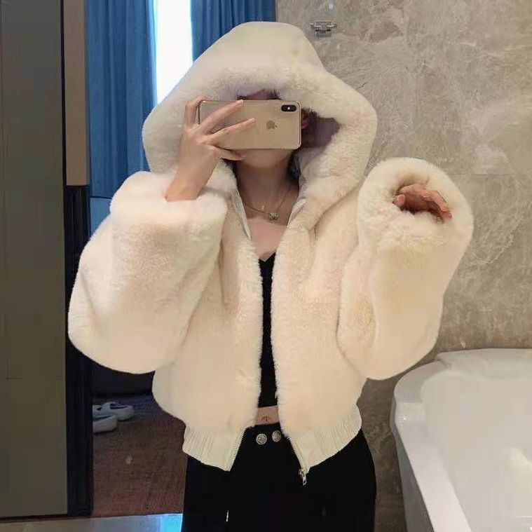 European and American Style Fur High-Waisted Short Coat for Women, Autumn and Winter 2026 New Model, Petite Thickened Hoodie with Hood, Young Style