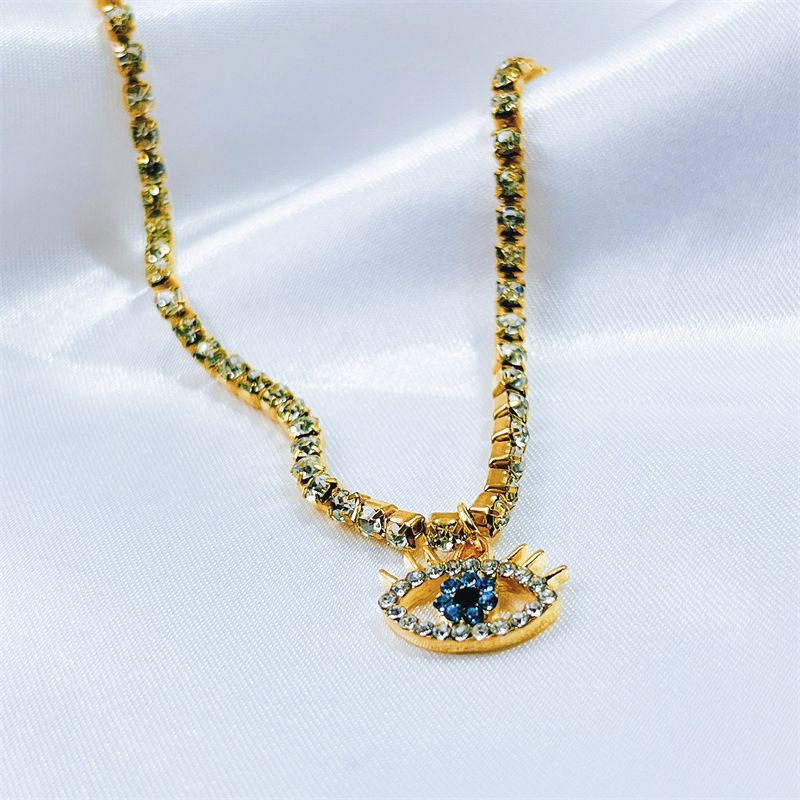Retro Devil Eye Rhinestone Claw Necklace Chain For Women_voghion.com