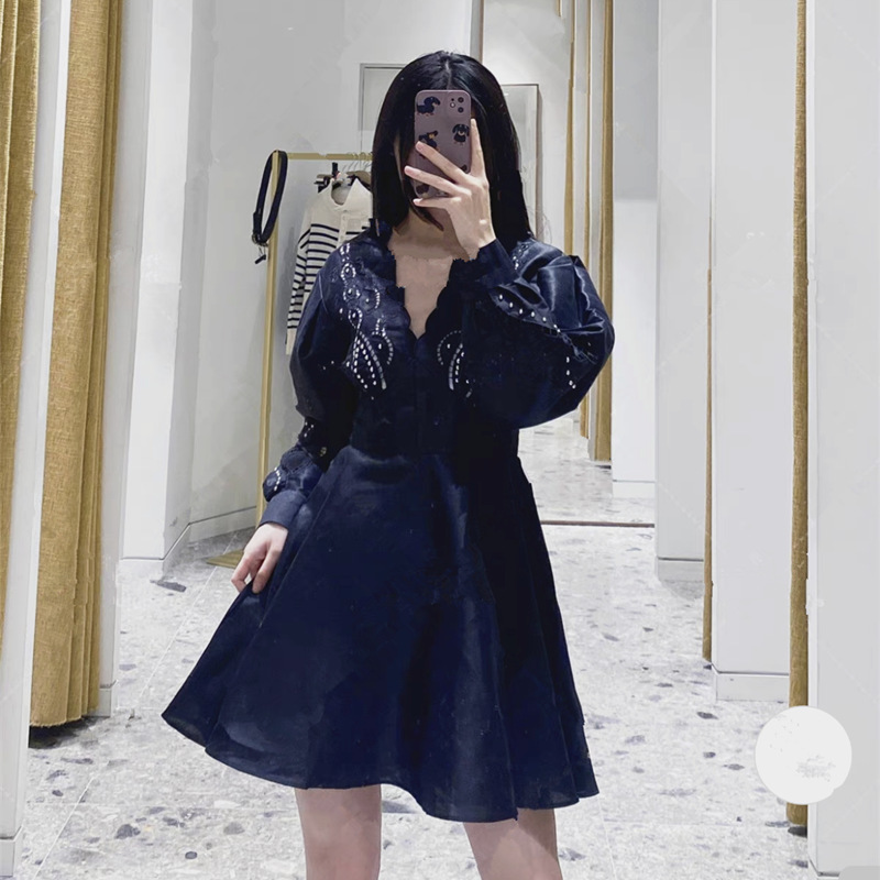 24 spring and summer new French elegant retro wave V-neck diamond silk satin embroidery hollow waist dress