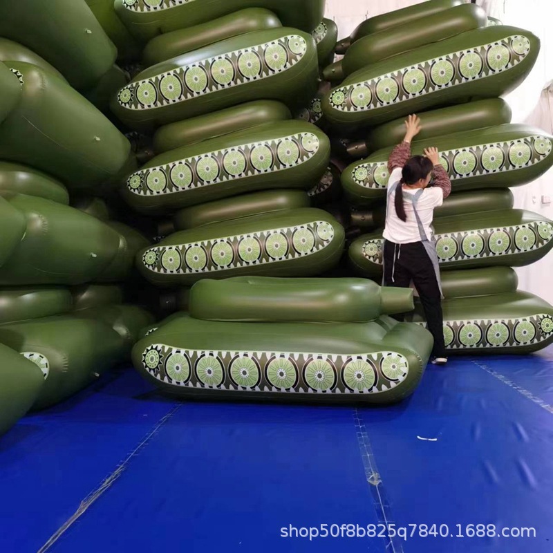 A large number of spot inflatable water jet tank swimming ring water jet car game tank jet water gun cannon water jet