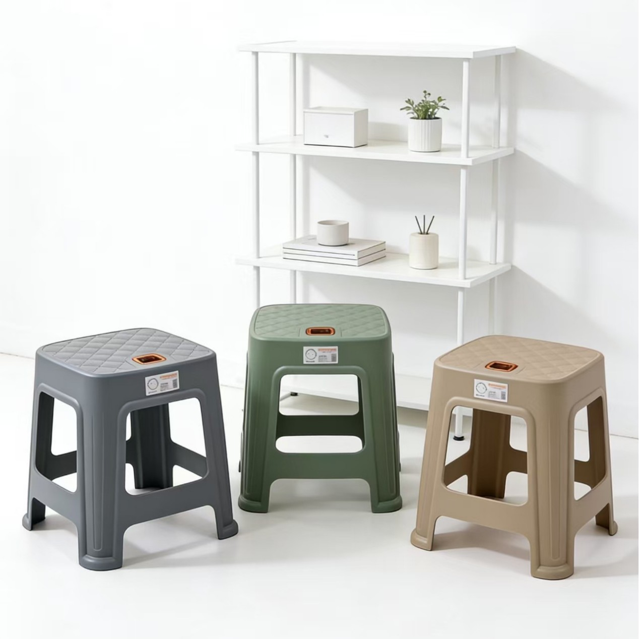 Thickened Plastic Stool, Non-Slip, for Home Use in the Living Room, Square Stool for Children, Stackable, with Logo Printing, Thick Plastic Stool