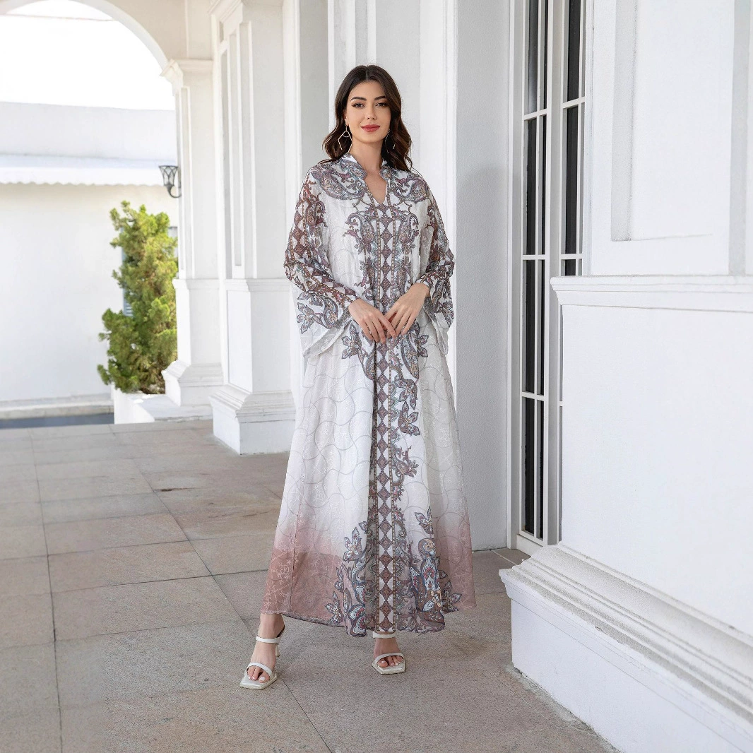 241110 Мусульманская традиционная одежда Ближнего Востока с воротником-стойкой, шифоновый кафтан с горячими стразами