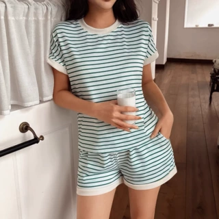 亚马逊跨境女士休闲时尚欧美风条纹短袖上衣短裤宽松百搭套装女潮