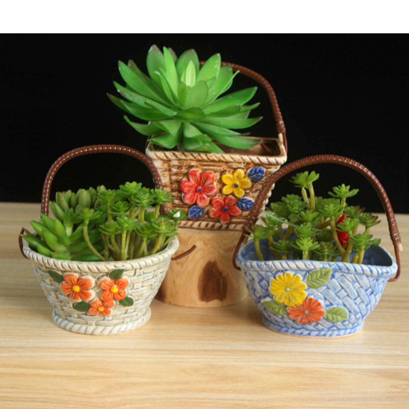 Ceramic flowerpot