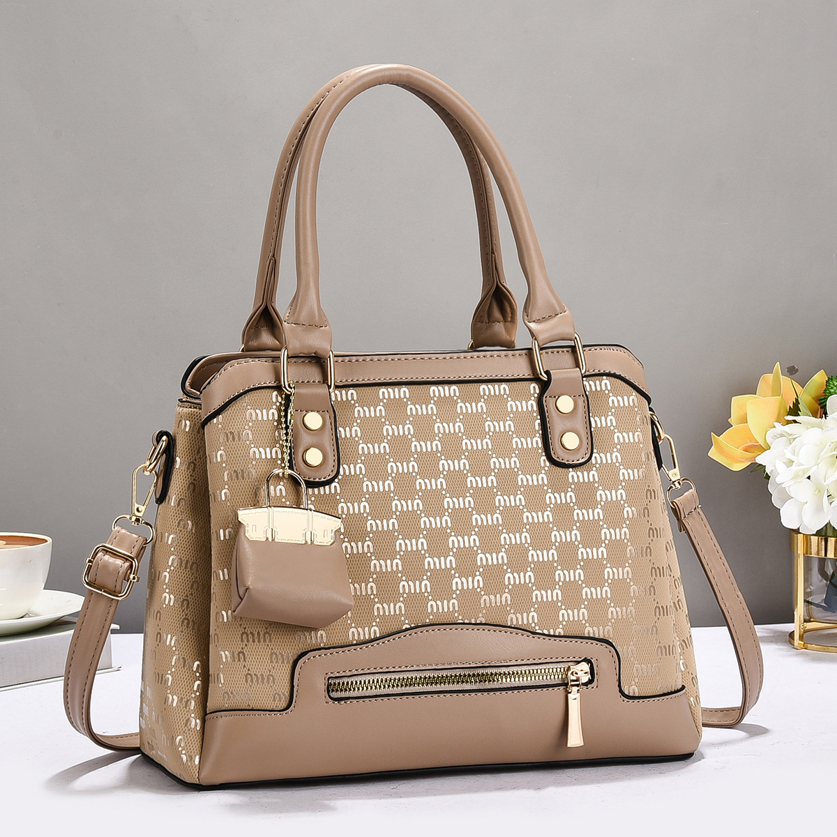 Nueva versión coreana de otoño e invierno de moda mensajero moda bolso de mujer temperamento bolso de mujer bolso grande bolso de hombro de mujer salvaje