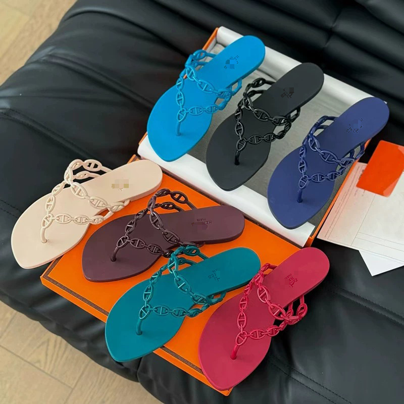 2026 Summer H Chain Pig Nose Flip-Flops with Shiny Jelly Shoes for Outdoor Wear Flat Beach Thong Sandals for Women 2026 Summer H Chain Pig Nose Flip-Flops with Shiny Jelly Shoes for Outdoor Wear Flat Beach Thong Sandals for Women