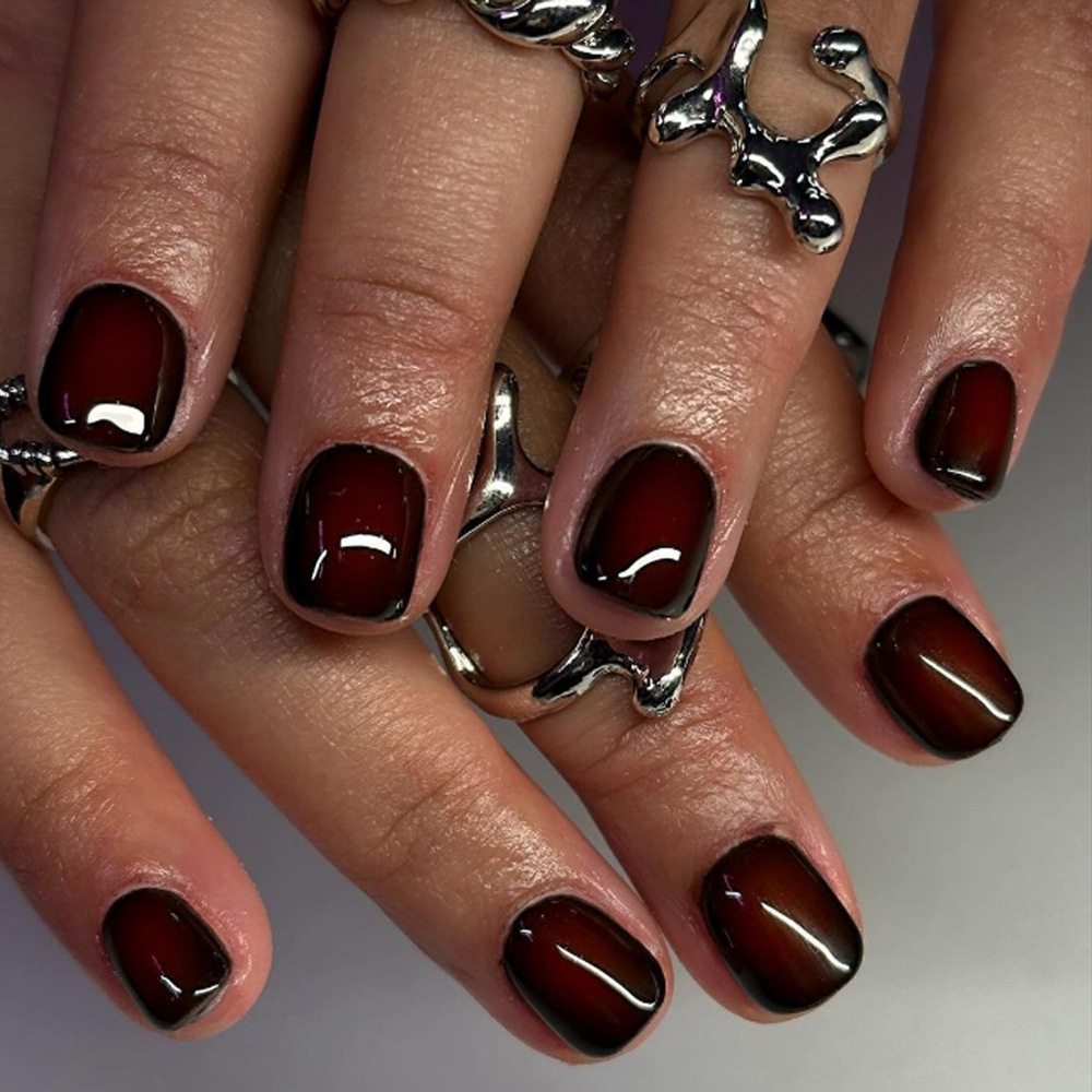 24 piezas Chelizi Uña roja temperamento blanco parche de uñas gradiente venta caliente transfronteriza desgaste uñas al por mayor