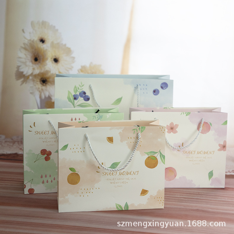 Bolsa de papel de frutas coloridas bolsa de regalo bolsa de papel de embalaje ins bolsa de viento bolsa de regalo simple fresco portátil de alta gama