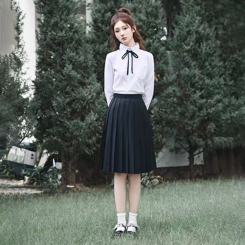 여성용 긴팔 + 플리츠 미디 스커트 + 블랙 윈드 차임 보타이