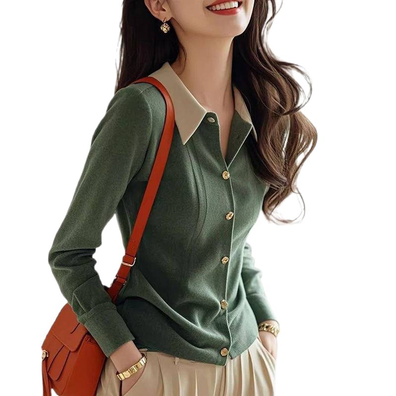 2025 otoño-invierno diseño sensación de nicho contraste color polo camiseta de punto de cuello de mujer única especial botón de una sola fila con suéter