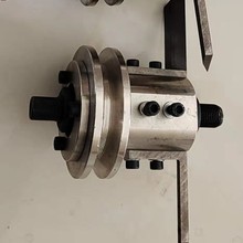 膨化机刀座1个 膨化机切刀2个 双螺杆膨化机配件  膨化机维修