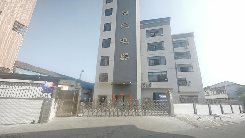 Cross-Border E-Commerce Specializes in Supplying New Models of Car Strip Lights, Roof Lights, Combination Connected Strip Lights, and Off-Road Vehicle Lights