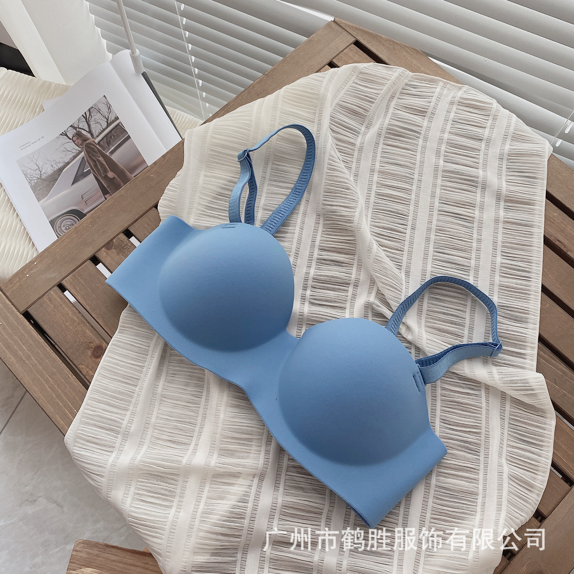 Ropa interior de media taza de Jianmei, una hermosa espalda de color sólido, pecho pequeño, fruncido, antiflacidez, sujetador transfronterizo ajustable sin anillo de acero