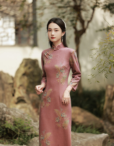 Women Pink green color chinese dresses retro oriental cheongsam long sleeve qipao dress for female host singer show party photos shooting banquet Dress 