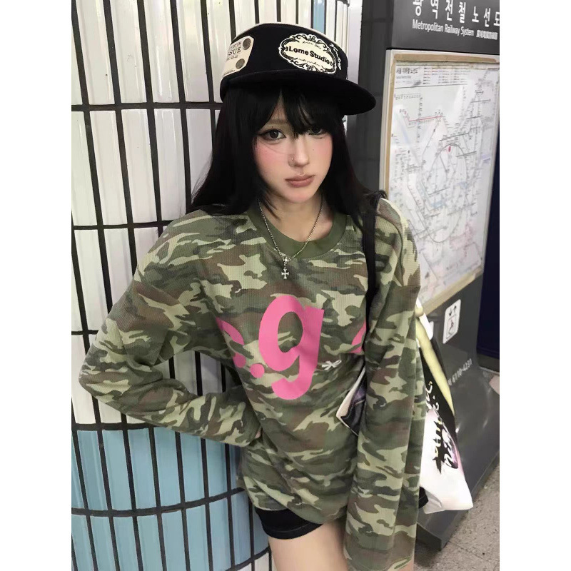 Waffle knit American retro camouflage long-sleeve t-shirt for women, new autumn style, loose-fitting, unique design top Waffle knit American retro camouflage long-sleeve t-shirt for women, new autumn style, loose-fitting, unique design top