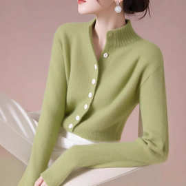 半高领绿色软糯针织开衫女秋冬新款别致内搭毛衣慵懒长袖打底上衣