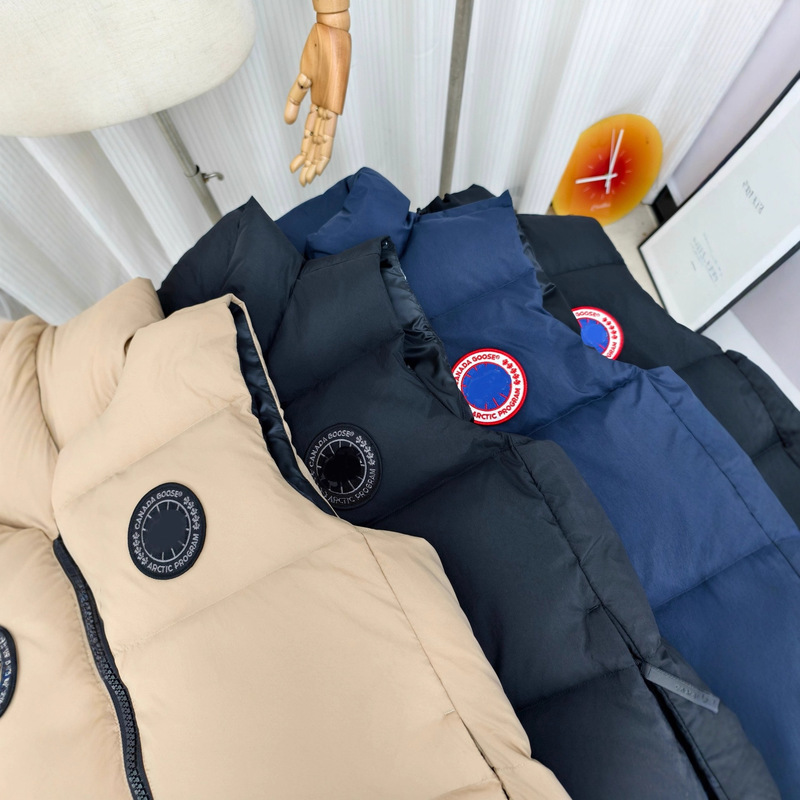 Putian High-End Version Canada Goose Duck down 2804 Model White Duck down Vest 2025 Autumn and Winter New Product Solid Color