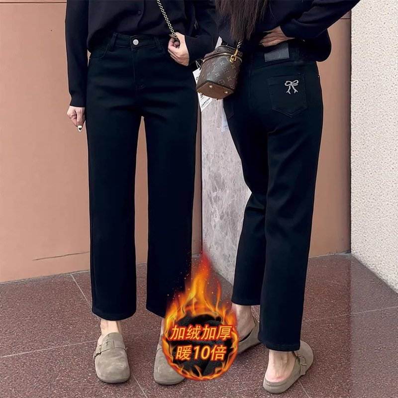 Winter Fleece-Lined Black Straight-Leg Jeans Plus Size for Chubby Girls, Pear-Shaped Body, Loose Fit, Slimming, Stretchy, Cropped Pants