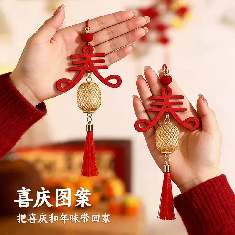 New Year wooden lantern decorations, suitable for outdoor use, weddings, and creating a festive atmosphere; wholesale available