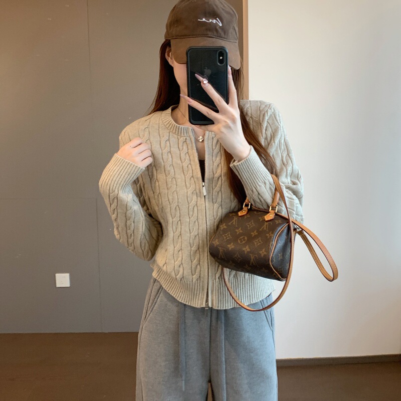 Thewow Retro Versatile Soft and Fluffy Heavy-Duty Three-Dimensional Cable Knit Loose Fit Round Neck Double Zipper Knitted Cardigan