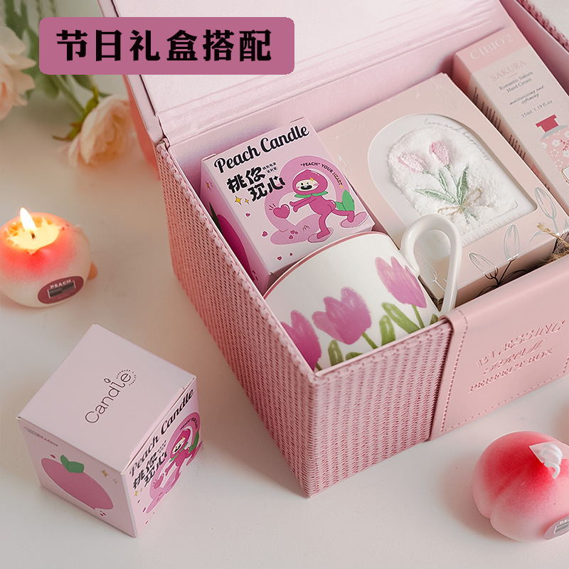 Fragancia hecha a mano Regalos de regalo de aroma de melocotón Adornos de velas con forma de fruta Velas con forma de fruta Regalo de ambiente transfronterizo