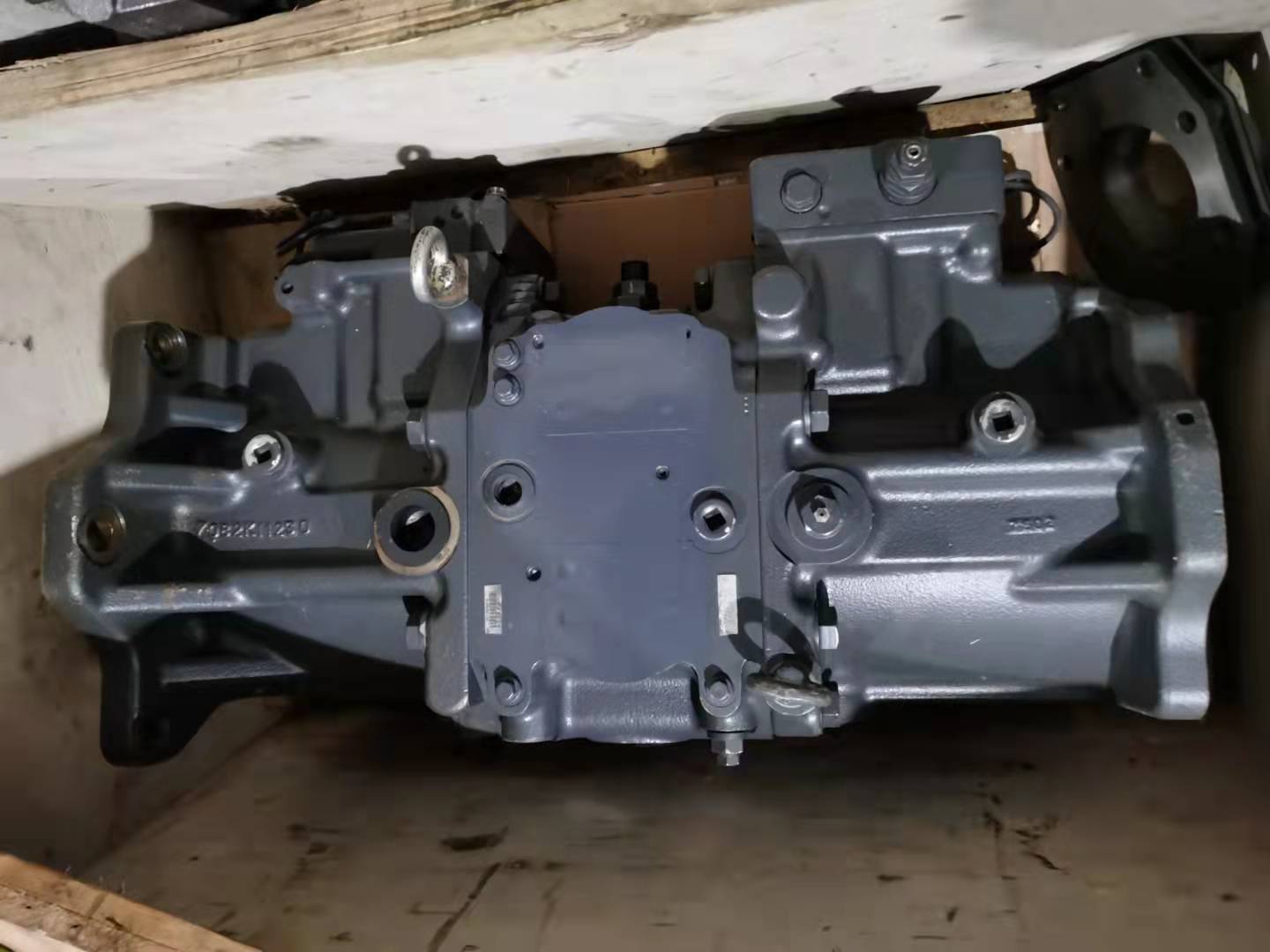 工程机械配件适用于推土机装载机液压泵风扇泵708-2L-00901