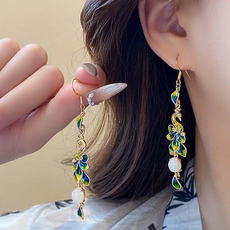 Aguja de plata Yiwu con joyería al por mayor, puestos callejeros, suministro del mercado nocturno, transmisión en vivo, estilo caliente, aretes de libro rojo, fabricante de accesorios, mujeres