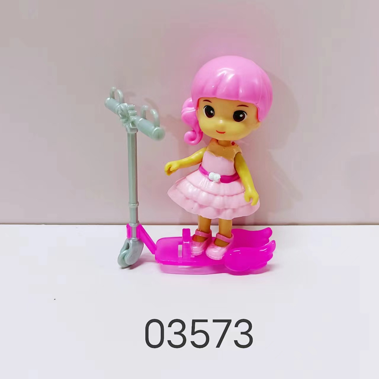 12cm Doll Toy Pulley Bike Children's Pretend Play Simulation Swing Car with Rotatable Wheels Wholesale