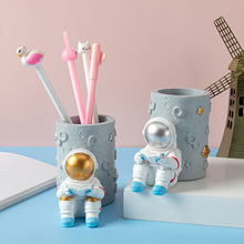 印logo文创礼品太空人桌面收纳树脂工艺品办公装饰摆件宇航员笔筒