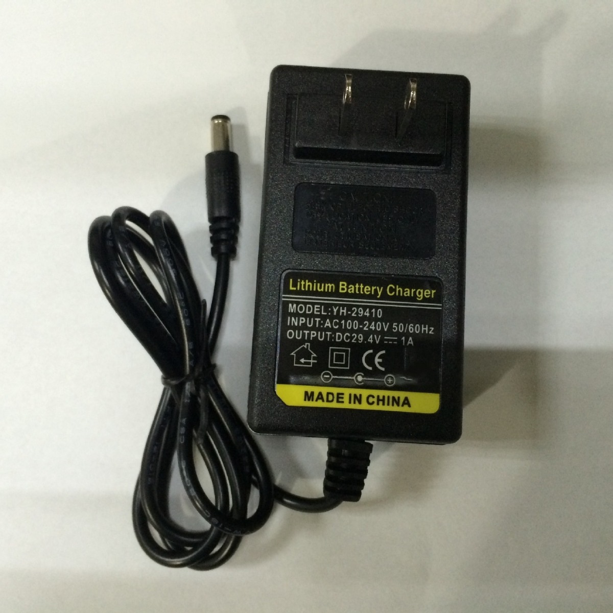 厂家直供24V铅酸电池充电器29.4V1A电动车充电器量大价优双重保护