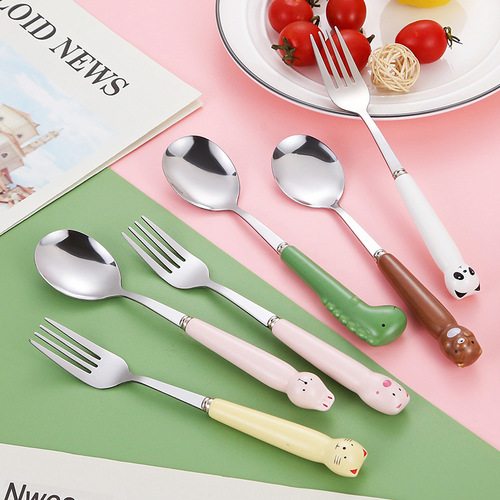 Creative stainless steel spoon with cartoon animal patterns, super cute handle, fork, fresh and adorable pet rabbit, children's meal spoon