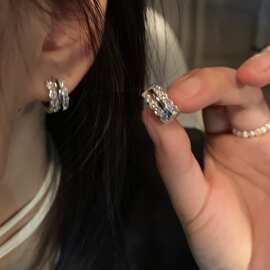 圈圈~耳环小众设计感高级冷性风耳钉女2023新款洋气耳饰女高级感