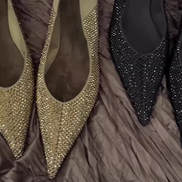 Soft Leather Version~ Starry Sky Rhinestone Slip-On Shallow Heel Two-Way Wear Flats for Women, Versatile Pointed Toe Flat Shoes, Grandma Shoes