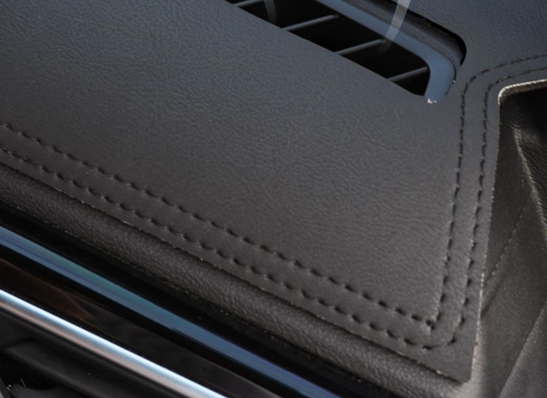 Suitable for 24 Changan Cs35Plus Blue Whale Edition Light-Proof Mats, Center Console Modification, Instrument Panel Sun Protection Mat Supplies