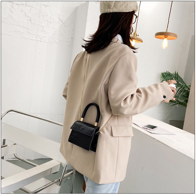 Women's Small Pu Leather Solid Color Fashion Square Magnetic Buckle Crossbody Bag display picture 1