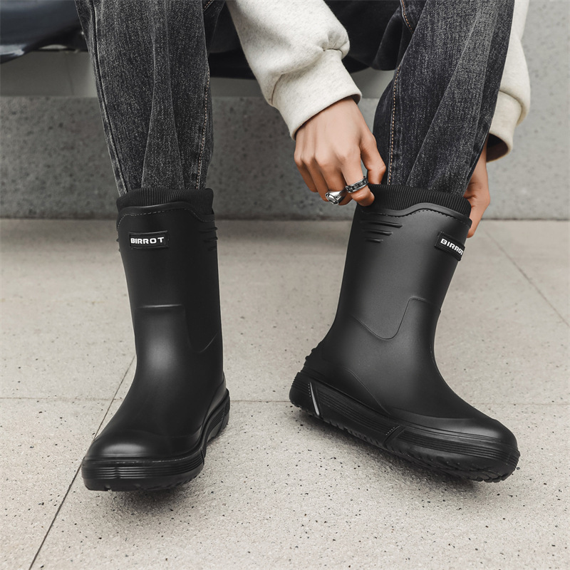 Fashionable rain boots for men