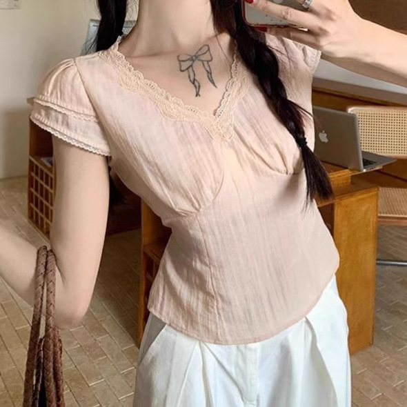 Korean Lace V Neck Strap Versatile Short-Sleeved Shirt for Women 2025 Summer New Fashion Design Age-Reducing Top