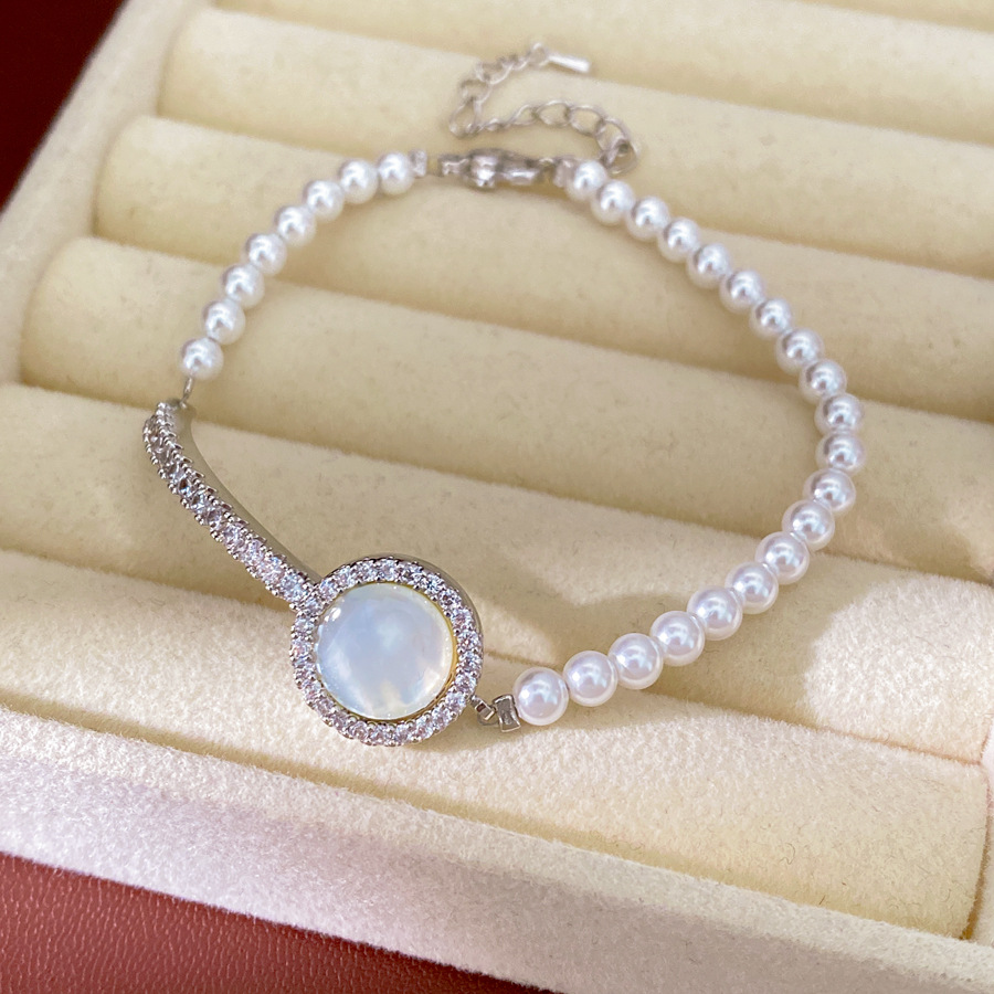 Brazalete de perlas redondas conchas de piedra de diamante lujoso pulsera de nicho estilo palacio exquisito retro joyería de mano versátil